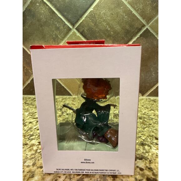New Hallmark Disney Hocus Pocus Winifred Sanderson Christmas Halloween Ornament - Picture 2 of 6